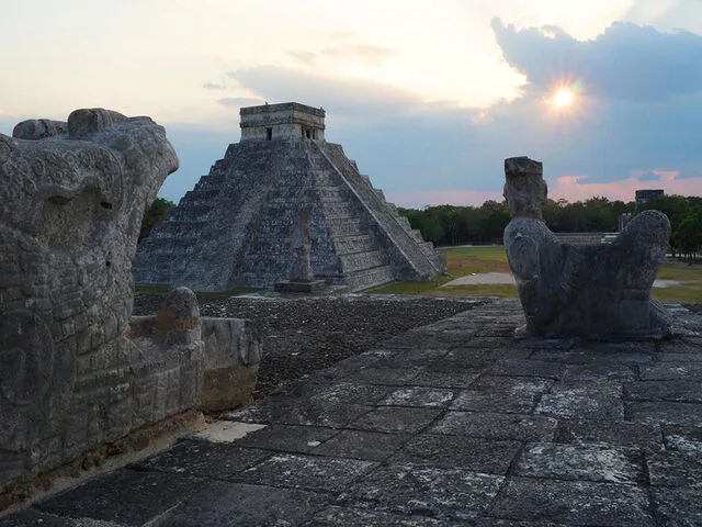 Explore the Chichen Itza Site with the Mayan Train