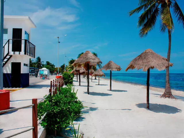 Del Niño Beach (Child's) Cancún