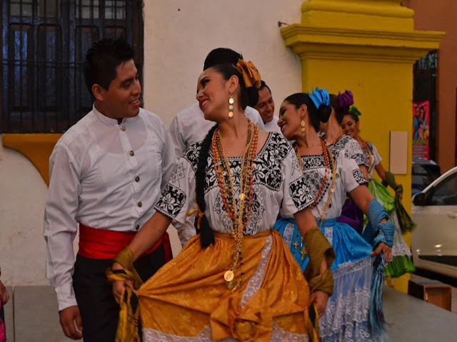 Traditional costume of the state of Campeche on the Mayan Train
